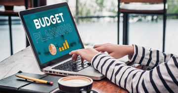 budget on laptop